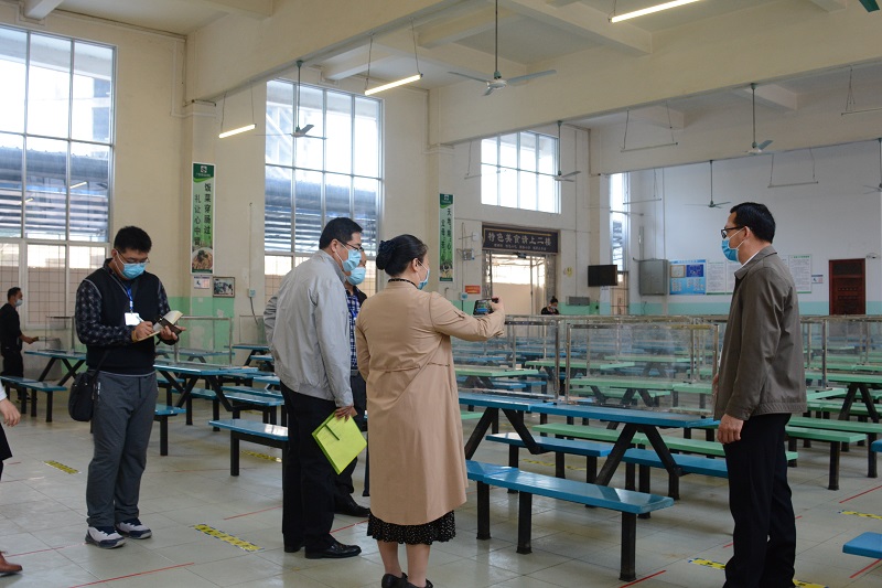 针对重点场所进行实地考察（饭堂）.JPG