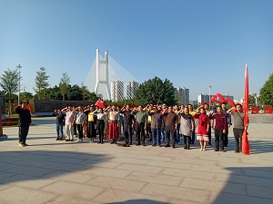 党员同志重温入党誓词.jpg